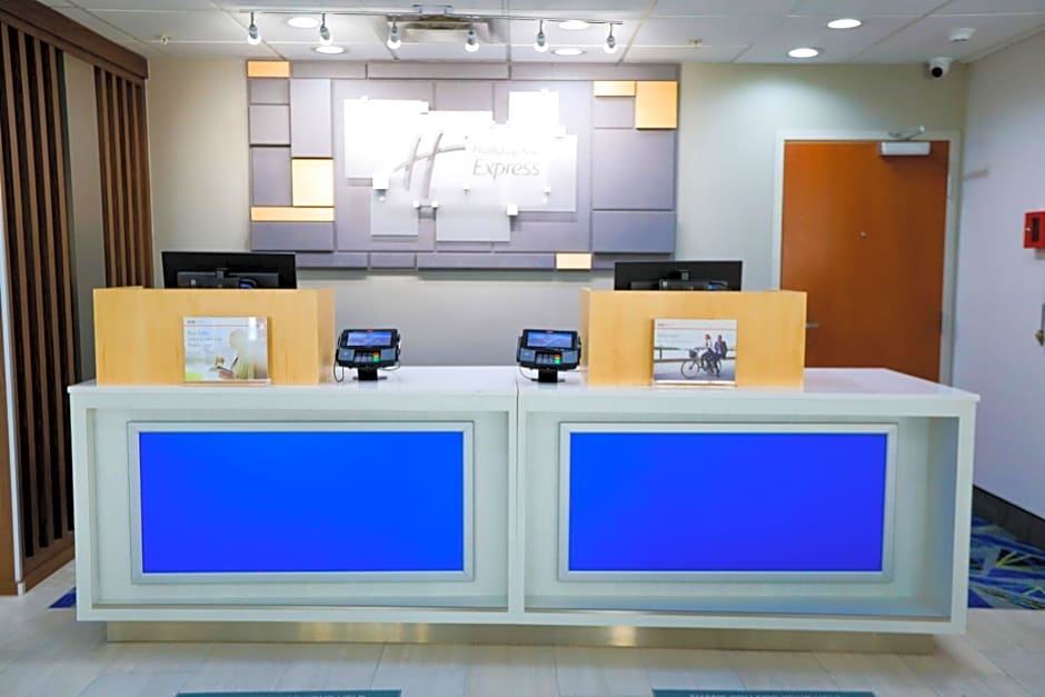 Holiday Inn Express Hillsboro I-35, an IHG Hotel