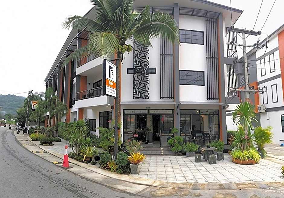 PP Grand Kamala Hotel