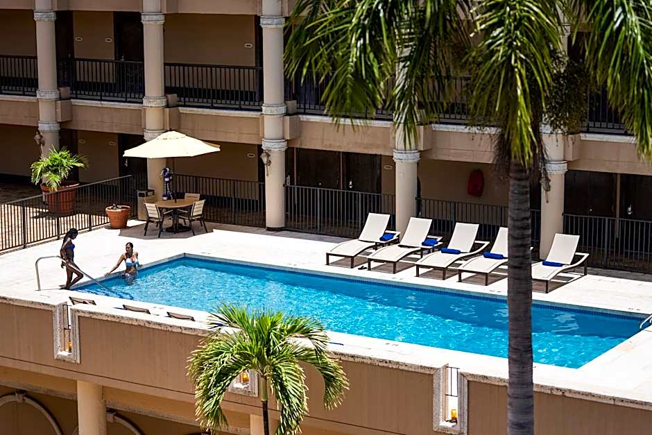 Windward Passage Hotel