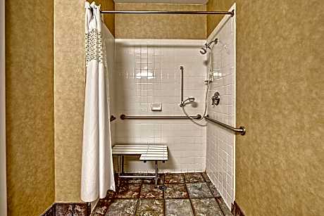 1 Qn Mobility Access Roll In Shower Nosmok
