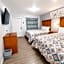 Royal Gateway Motel by OYO