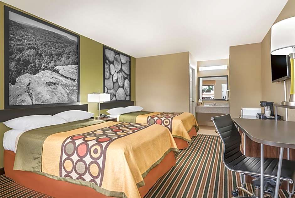 Super 8 by Wyndham Bryant Little Rock Area