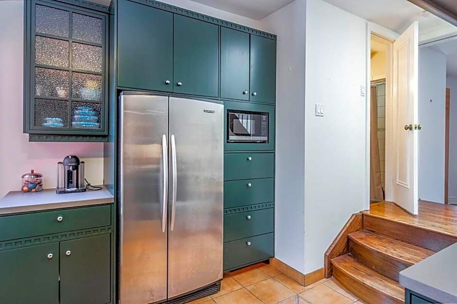 Warehouse Style Loft near Yorkville