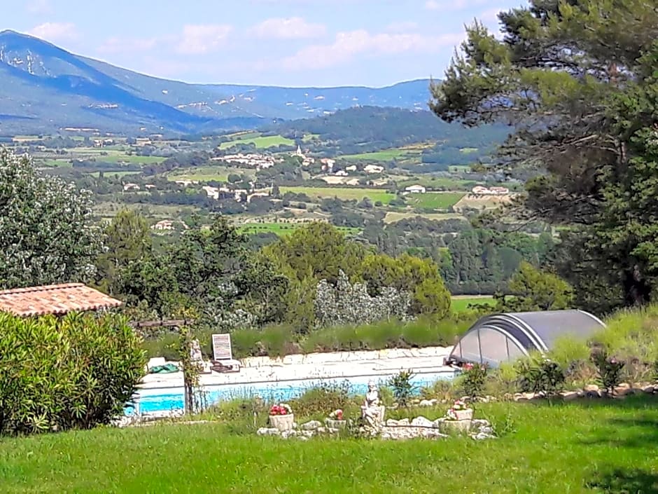 Photo 1 of 43 of Les Cerises