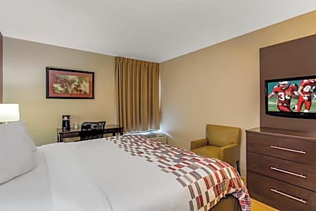 Deluxe King Room Disability Access Non-Smoking