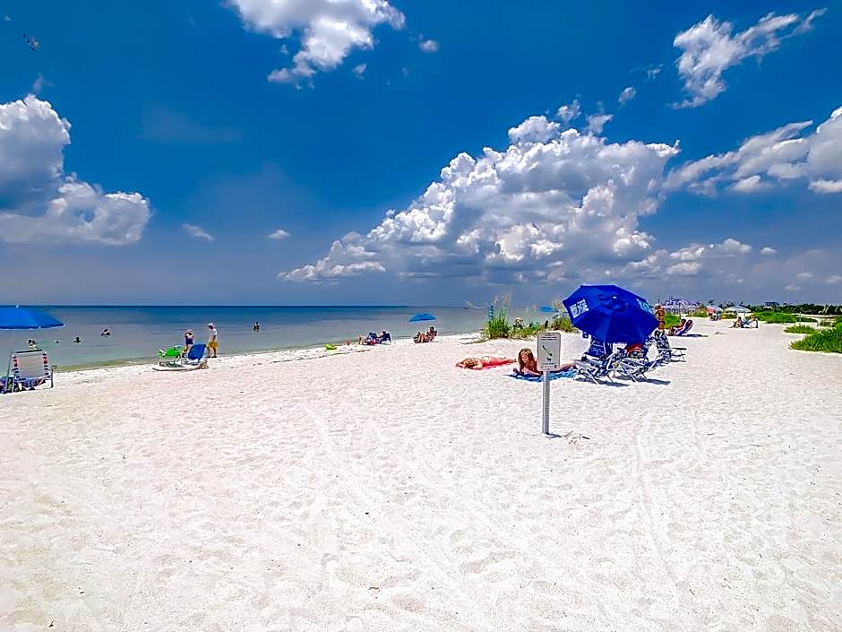Estero Beach And Tennise Club 1008 B