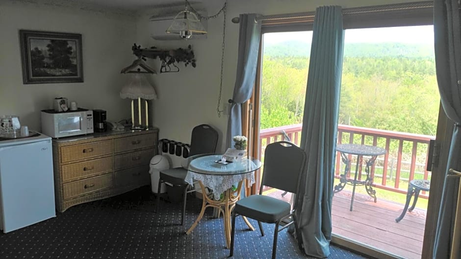Midway Lodging