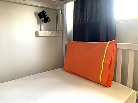 Bed in 4-Bed Mixed Dormitory Room