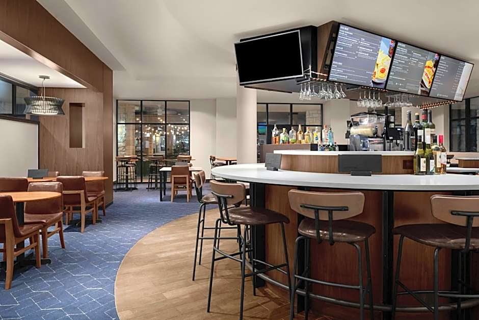 Courtyard by Marriott San Antonio Six Flags at The RIM