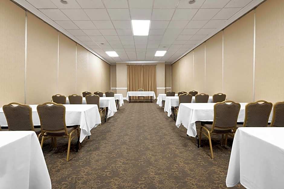 Village Inn Clemmons/Winston Salem, Trademark by Wyndham