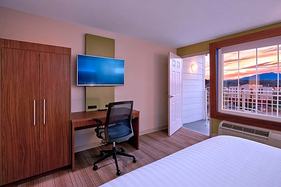 Holiday Inn Express Pigeon Forge  Sevierville By IHG