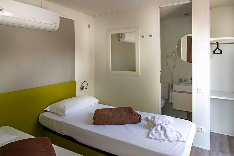 hu Venezia Camping in Town