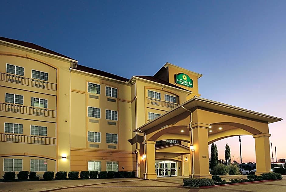 La Quinta Inn & Suites by Wyndham Dallas Hutchins