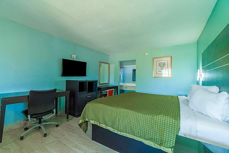 Lone Star Inn & Suites by OYO Harlingen TX