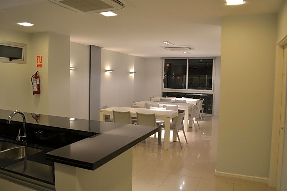 Arenas del Mar Apartments