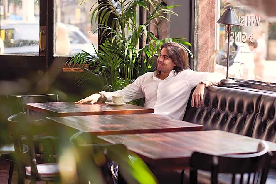 THE KNIGHT OF NOTTINGHILL