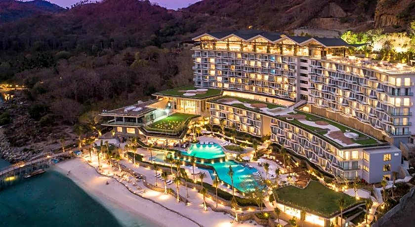 AYANA Komodo Waecicu Beach