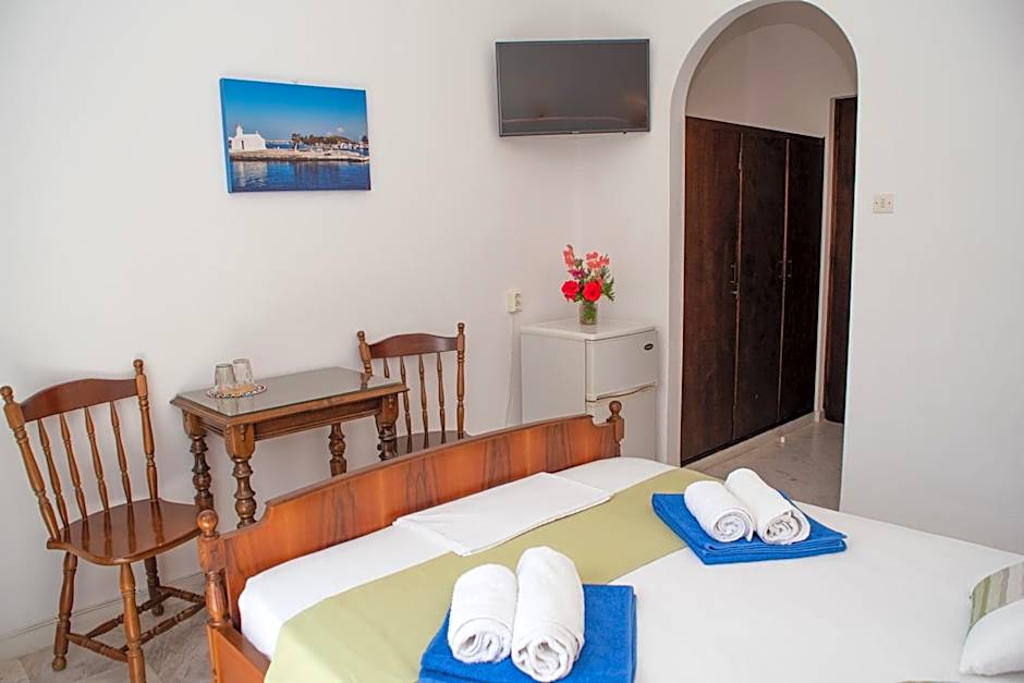 Adonis Hotel Naxos