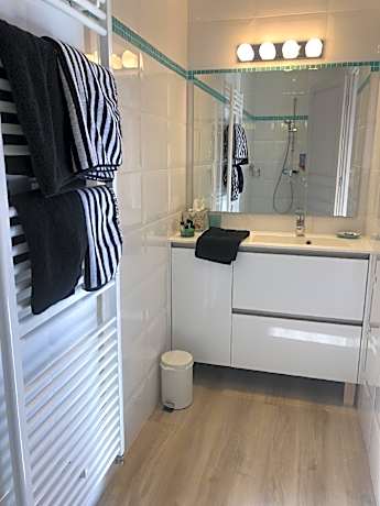 Gîte-Apartment-Private Bathroom-Terrace-Le bonheur de Ronsard