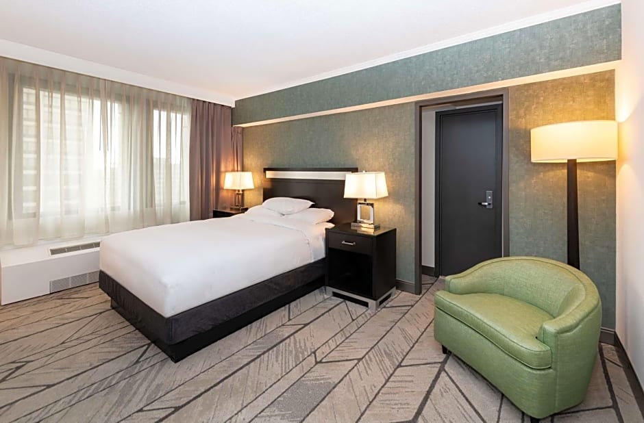 DoubleTree by Hilton Newark Penn Station, NJ