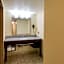 Clarion Hotel Detroit Metro Airport