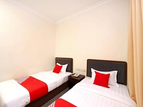 Photo 1 of 4 of Deluxe Twin Room