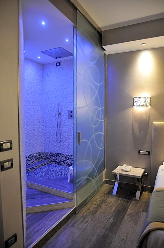 Photo 1 of 12 of Junior Suite, Balcony