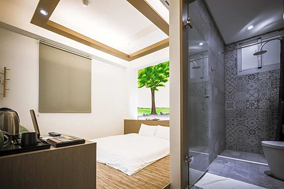 Tiin Tinn - Rivershore B&B