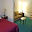 Rodeway Inn & Suites Lantern Lodge