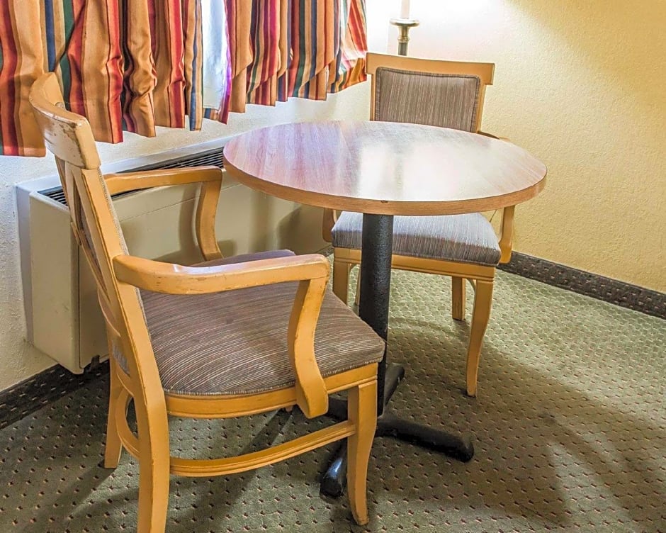 Econo Lodge Waynesburg