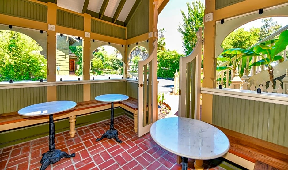 Blackbird Inn
