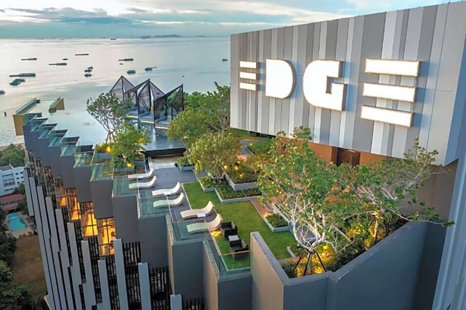 The Edge Central Pattaya เอดจ์ เซ็นทรัล พัทยากลาง