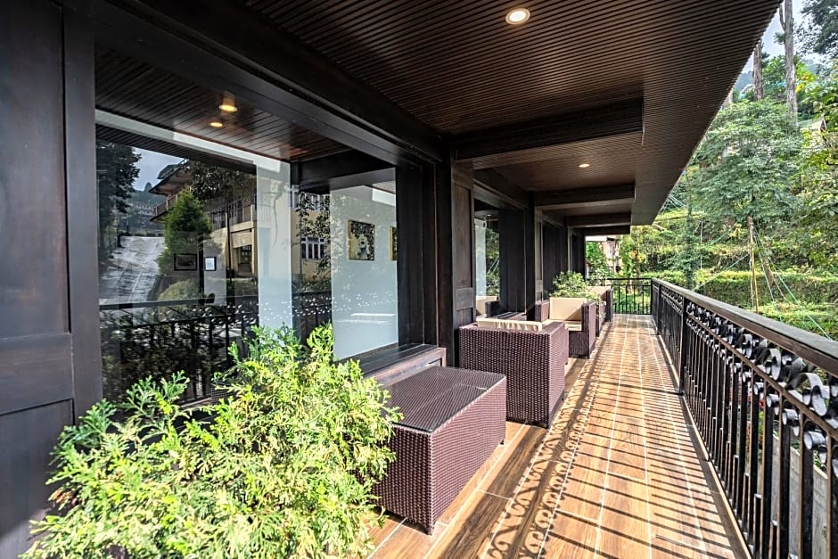 The West Gate Posada by Summit