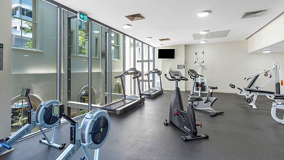 Oaks Brisbane on Charlotte Suites