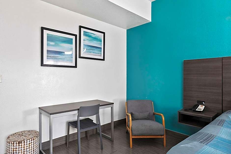 WindWater Hotel and Marina