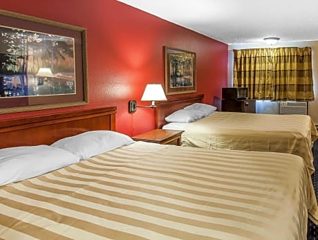 Queen Room - Non-Smoking