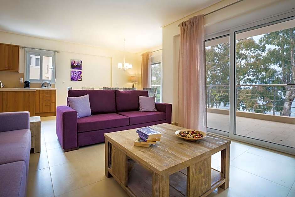 Meliti Waterfront Suites