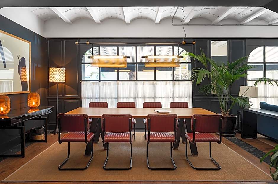 La França Travellers Adults Only