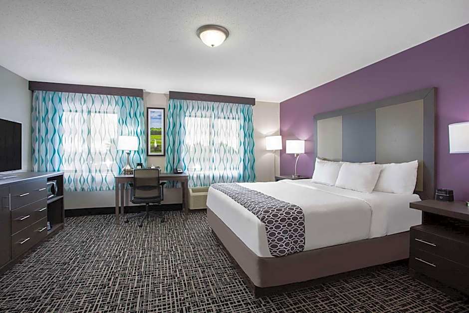 La Quinta Inn & Suites by Wyndham Roanoke Salem