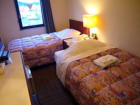 Twin Room - Non-Smoking