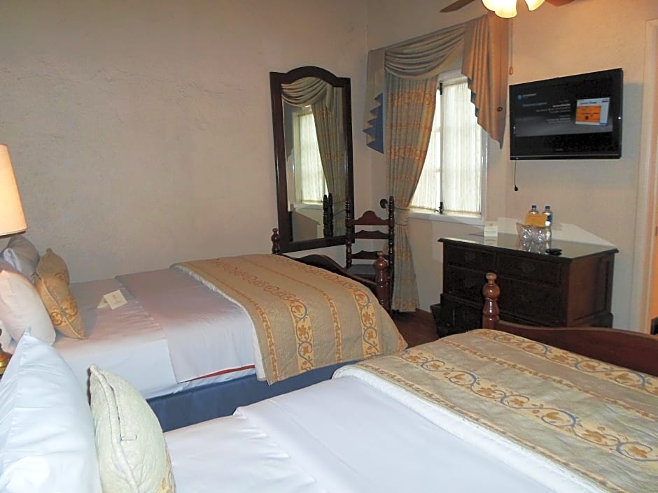 Hotel Virrey De Mendoza