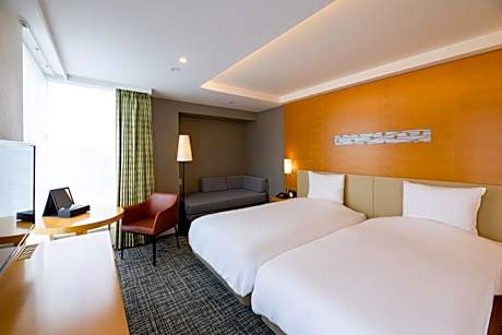 Premium Twin Room - Non-Smoking