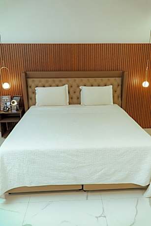 Deluxe Double Studio