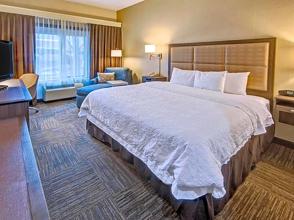 Photo 1 of 3 of 1 King Bed, Mobility Accessible, Roll in Shower