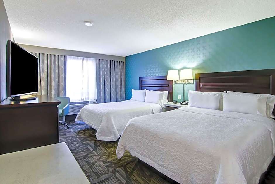 Hampton Inn By Hilton And Suites Calgary-Airport
