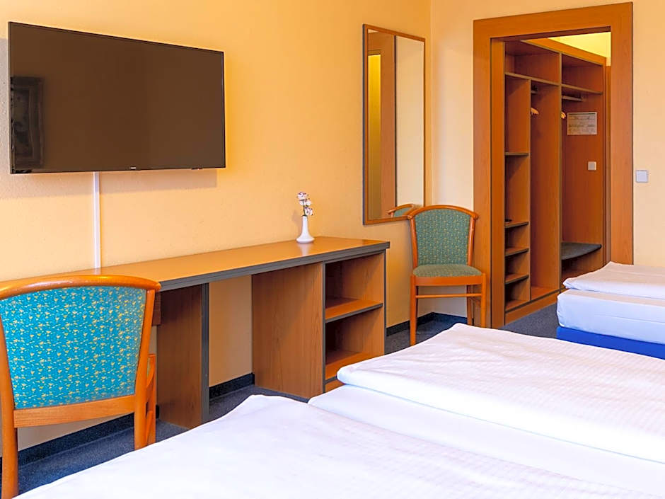 Good Morning + Berlin City East