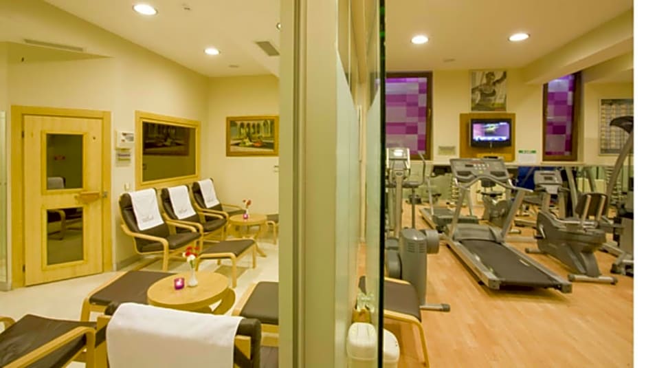 GLK PREMIER Regency Suites & Spa