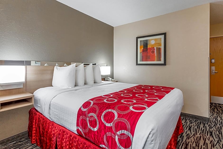 Microtel Inn & Suites By Wyndham Charleston South