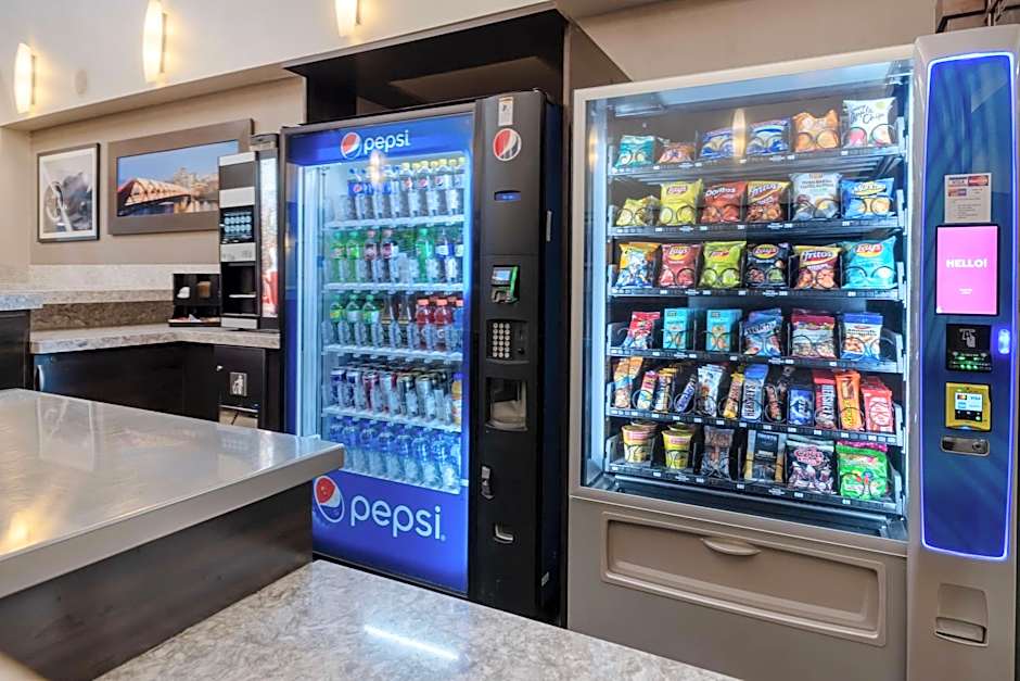 Best Western Plus Port O'Call Hotel