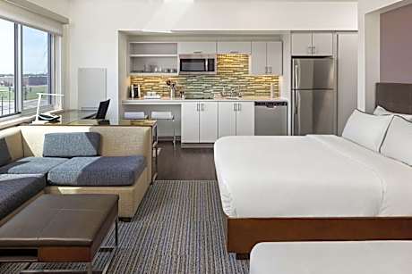 Studio, 2 Queen Beds
